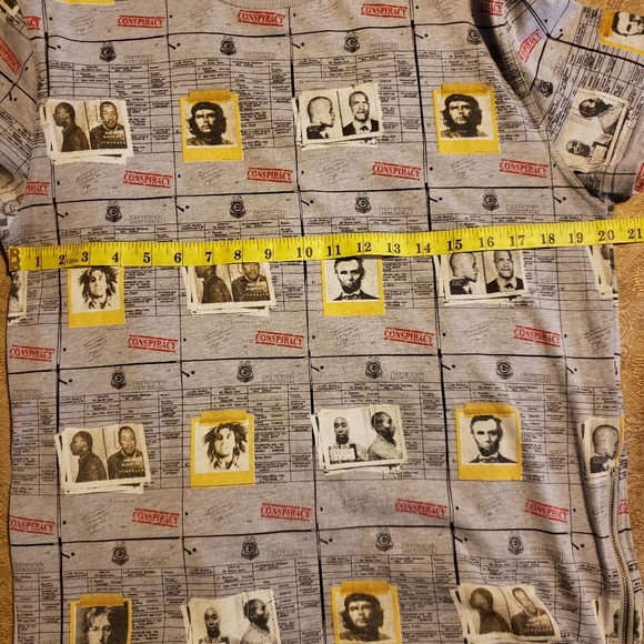 Conspiracy Shirt Tupac MLK Mugshots Lincoln Mens - Picture 7 of 13